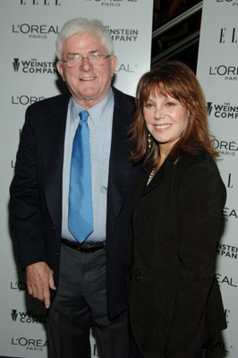 Phil Donahue and Marlo Thomas at event of Derailed (2005)