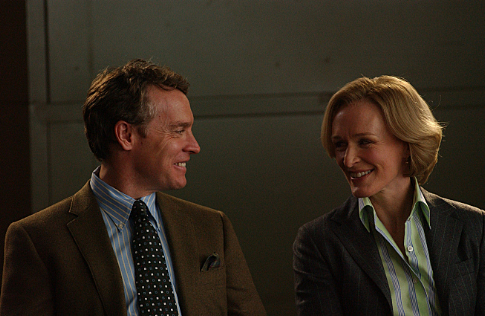 Still of Glenn Close and Tate Donovan in Kaltes kaina (2007)