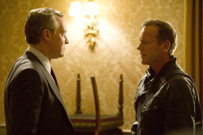 Still of Kiefer Sutherland and Tate Donovan in 24: Live Another Day (2014)