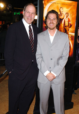 Michael Eisner and Breck Eisner at event of Sahara (2005)
