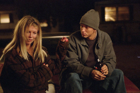 Still of Kim Basinger and Eminem in 8 mylia (2002)