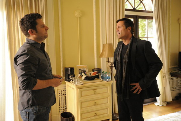 Still of Rob Estes, James Roday and Shawn Spencer in Aiskiaregys (2006)