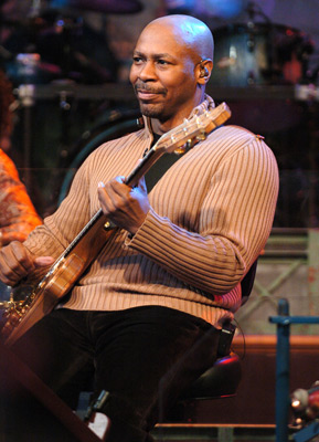 Kevin Eubanks at event of The Tonight Show with Jay Leno (1992)