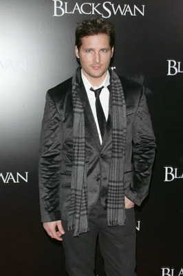 Peter Facinelli at event of Juodoji gulbe (2010)