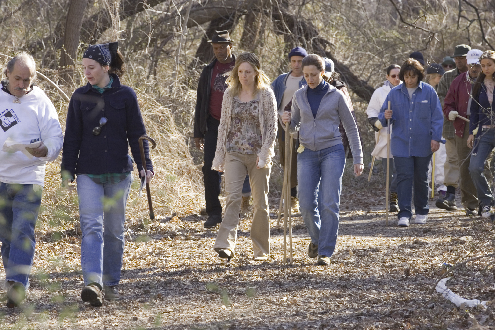 Still of Julianne Moore and Edie Falco in Freedomland (2006)