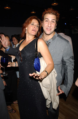 Lorraine Bracco and Joey Fatone at event of Sex and the City (1998)