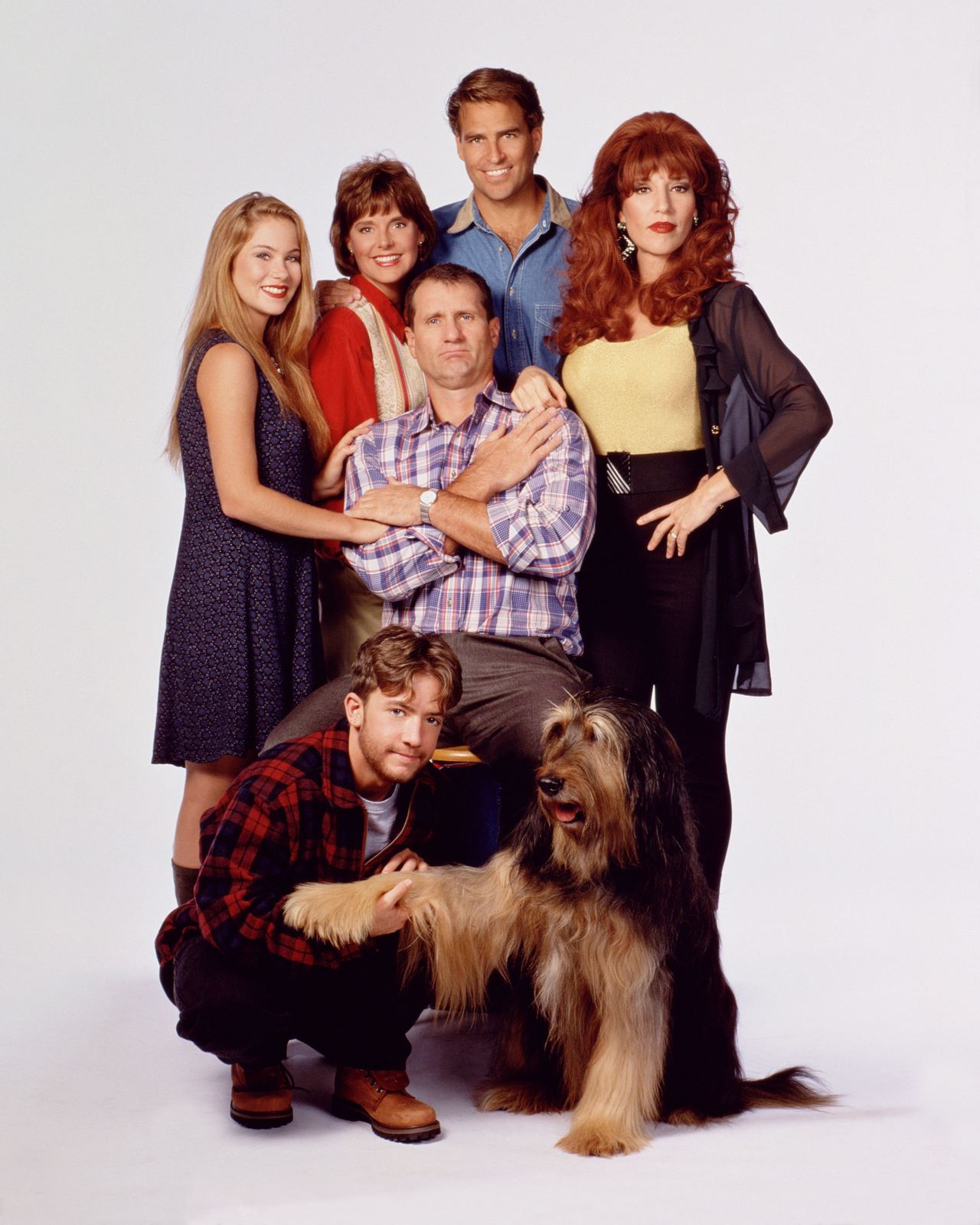 Christina Applegate, Amanda Bearse, Ted McGinley, Katey Sagal, Ed O'Neill and David Faustino in a still from FOX's 