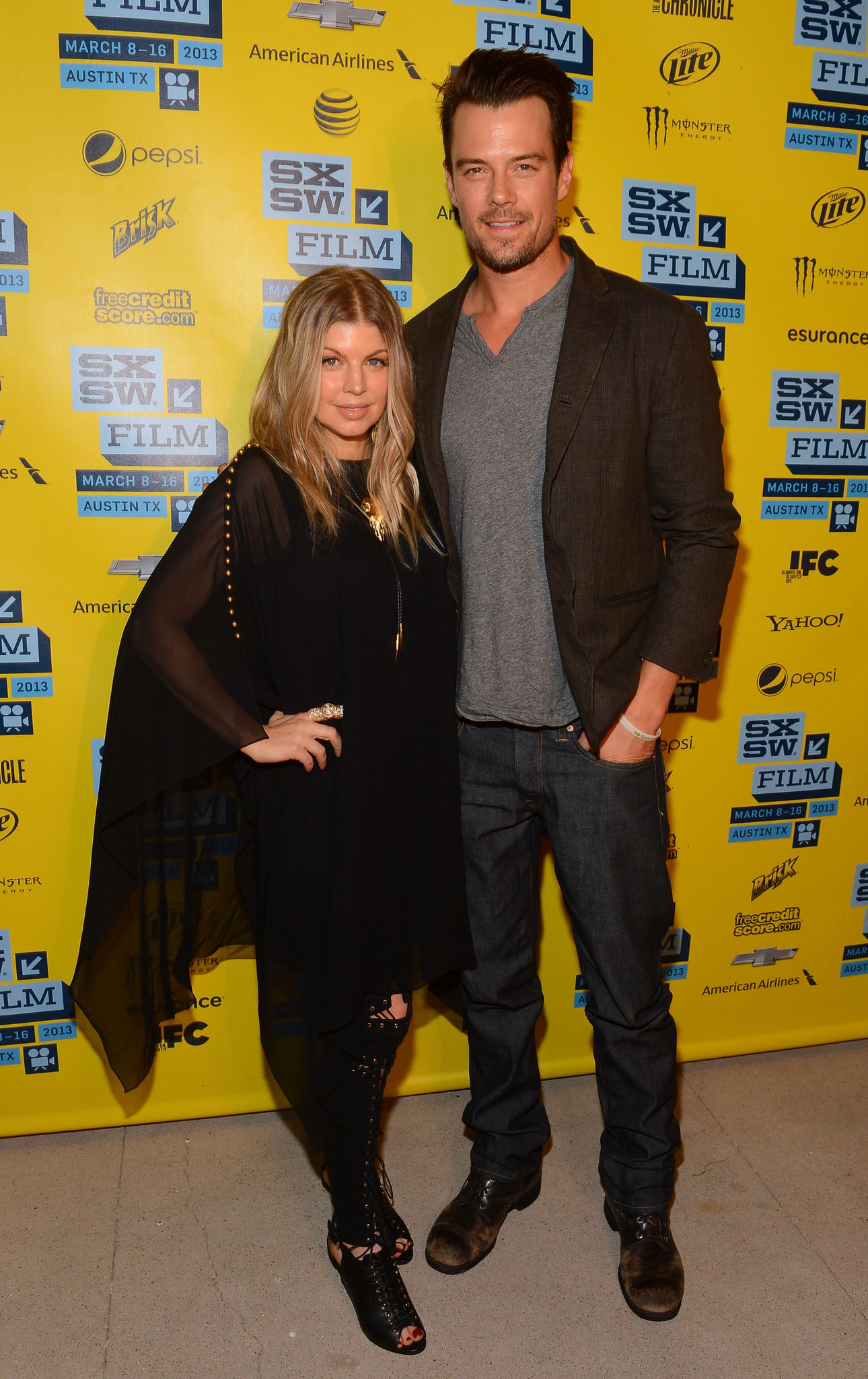 Fergie and Josh Duhamel at event of Scenic Route (2013)