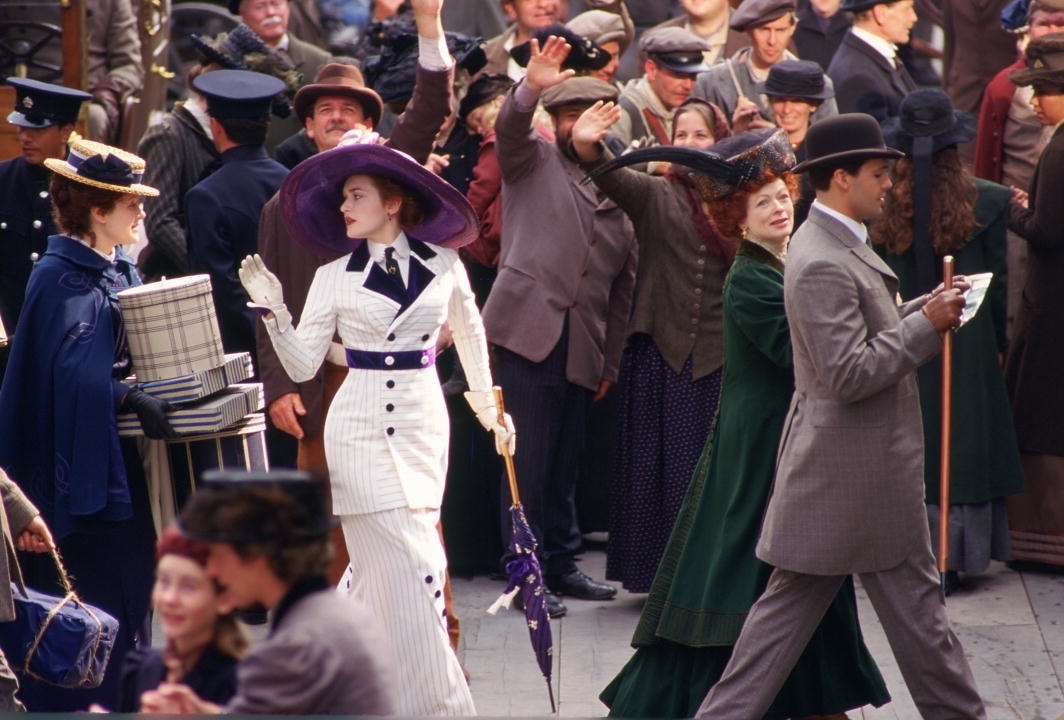 Still of Kate Winslet, Billy Zane and Frances Fisher in Titanikas (1997)