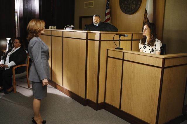 Still of Amy Brenneman and Frances Fisher in Private Practice (2007)