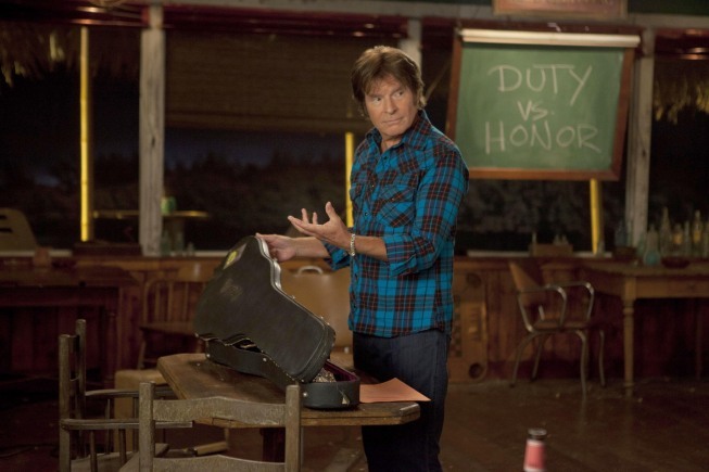 Still of John Fogerty in The Finder: An Orphan Walks Into a Bar (2012)