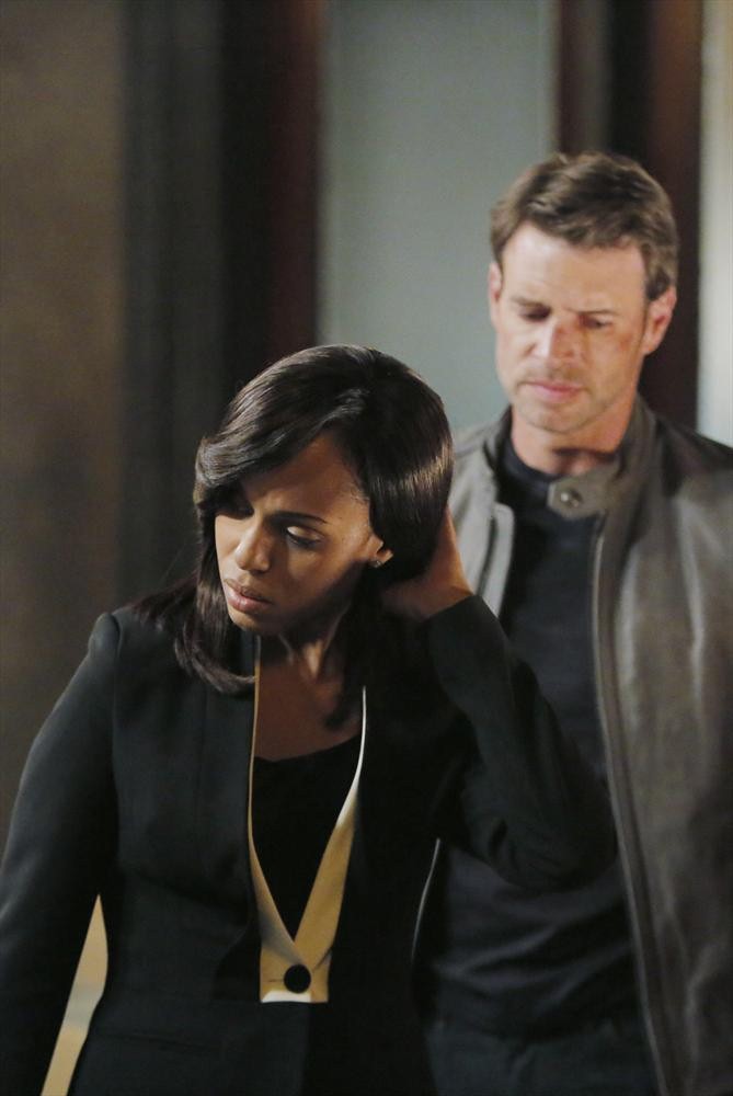 Still of Scott Foley and Kerry Washington in Scandal (2012)