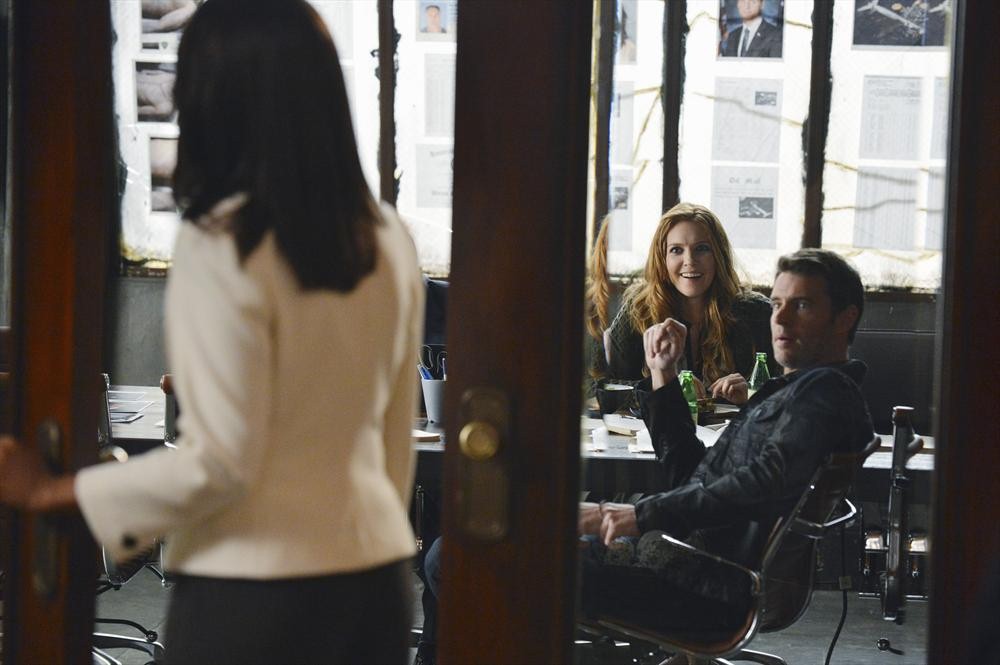 Still of Scott Foley, Kerry Washington and Darby Stanchfield in Scandal (2012)