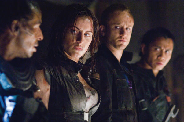 Still of Ben Foster, Eddie Rouse, Cung Le and Antje Traue in Pandorum (2009)