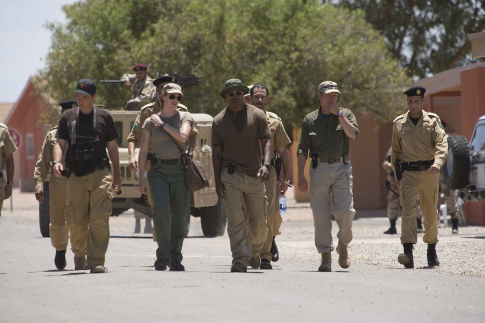 Still of Jason Bateman, Jamie Foxx, Jennifer Garner, Chris Cooper and Ashraf Barhom in Karalyste (2007)