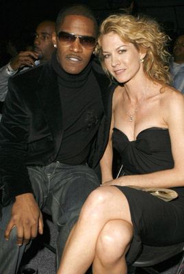 Jenna Elfman and Jamie Foxx