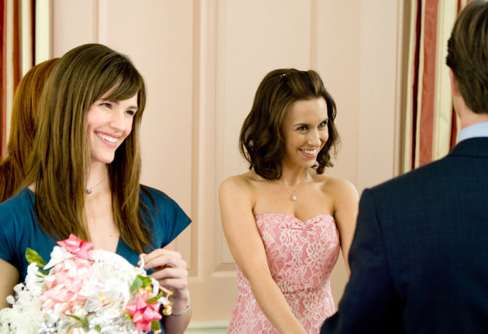 Still of Lacey Chabert and Jennifer Garner in Ghosts of Girlfriends Past (2009)