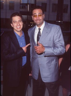 Brad Garrett and Ray Romano at event of The Muse (1999)