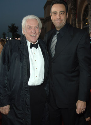 Donald Sutherland and Brad Garrett