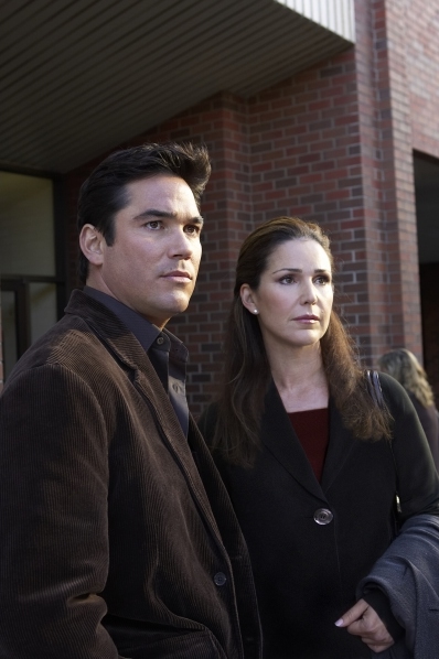 Still of Dean Cain and Peri Gilpin in Crossroads: A Story of Forgiveness (2007)
