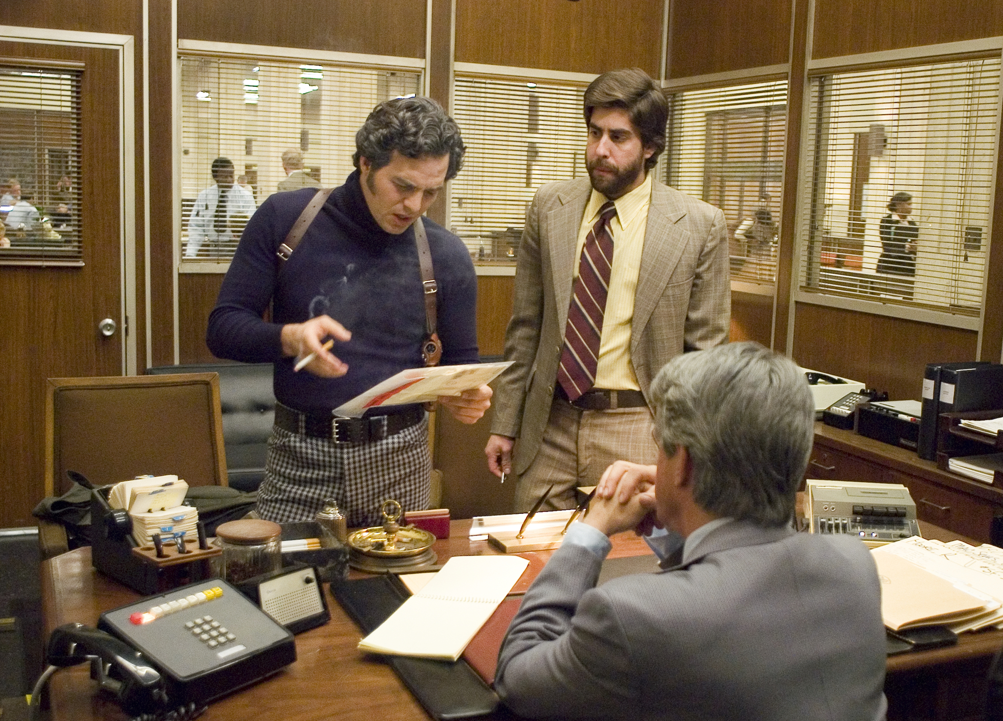 Still of Adam Goldberg and Mark Ruffalo in Zodiac (2007)