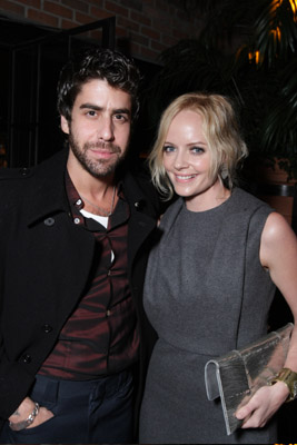 Adam Goldberg and Marley Shelton at event of We Own the Night (2007)