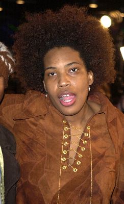 Macy Gray at event of All Access: Front Row. Backstage. Live! (2001)
