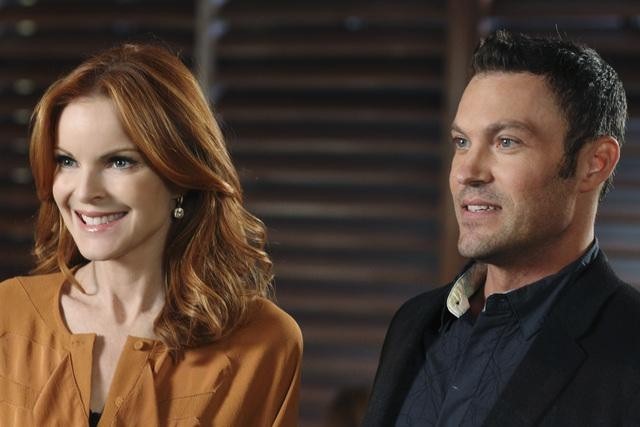 Still of Brian Austin Green and Marcia Cross in Nusivylusios namu seimininkes (2004)