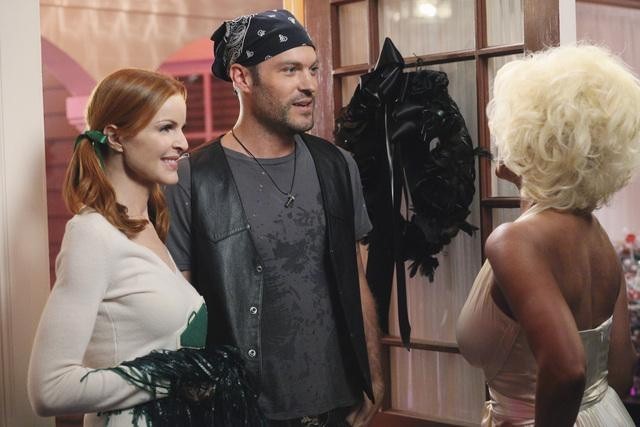 Still of Vanessa Williams, Brian Austin Green and Marcia Cross in Nusivylusios namu seimininkes (2004)