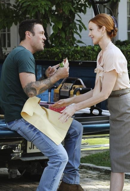 Still of Brian Austin Green and Marcia Cross in Nusivylusios namu seimininkes (2004)