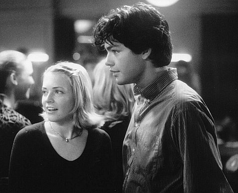 Still of Adrian Grenier and Melissa Joan Hart in Drive Me Crazy (1999)