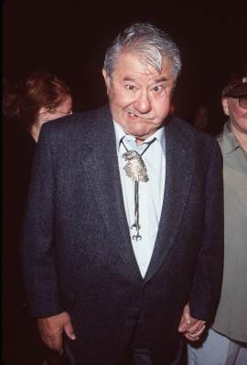 Buddy Hackett at event of The Lion King II: Simba's Pride (1998)