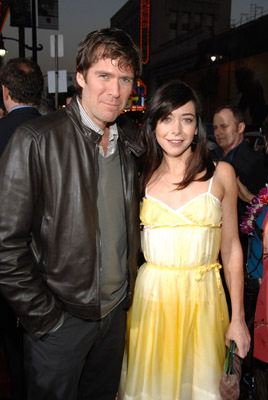 Alyson Hannigan and Alexis Denisof at event of Forgetting Sarah Marshall (2008)