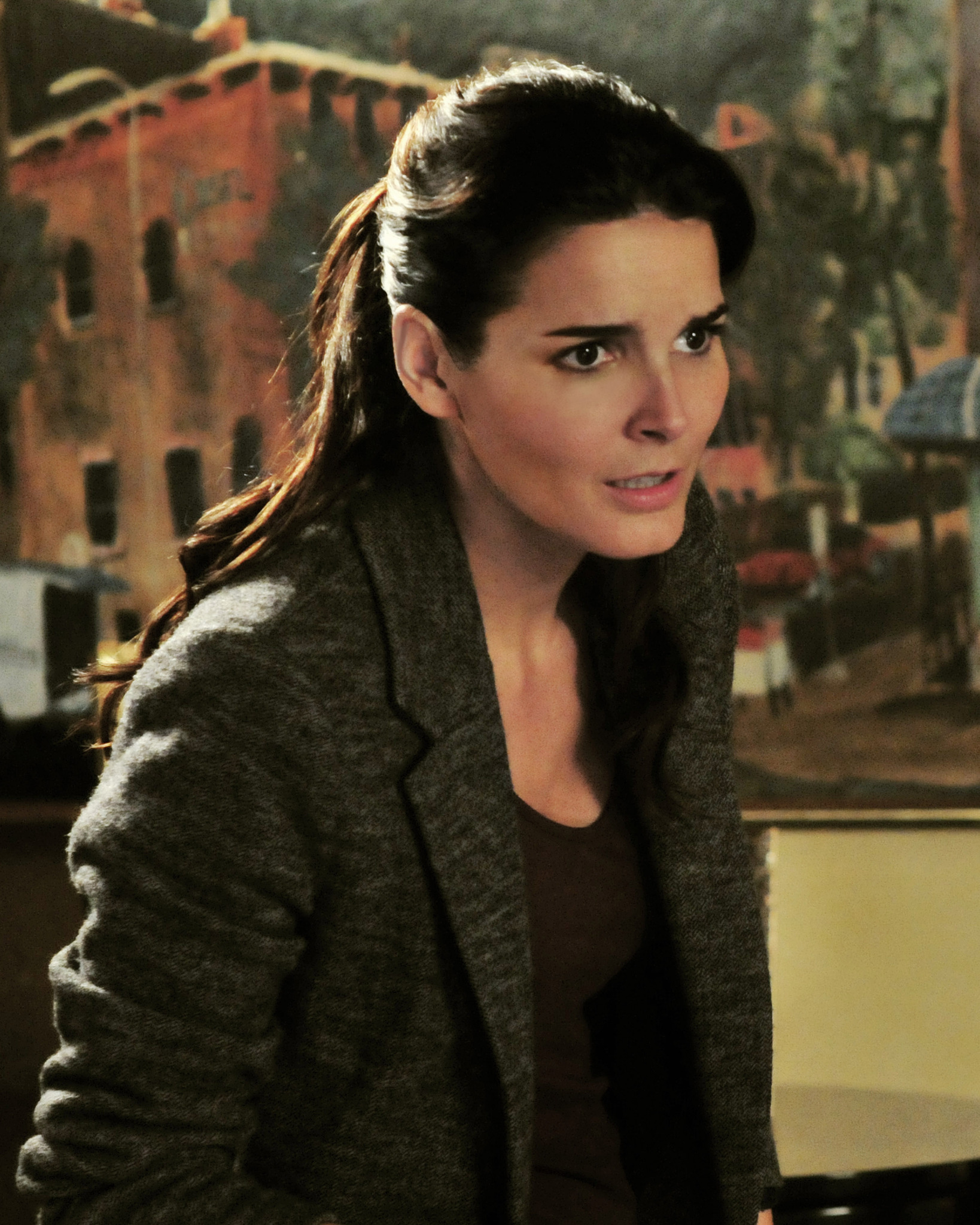 Still of Angie Harmon in Rizzoli & Isles (2010)