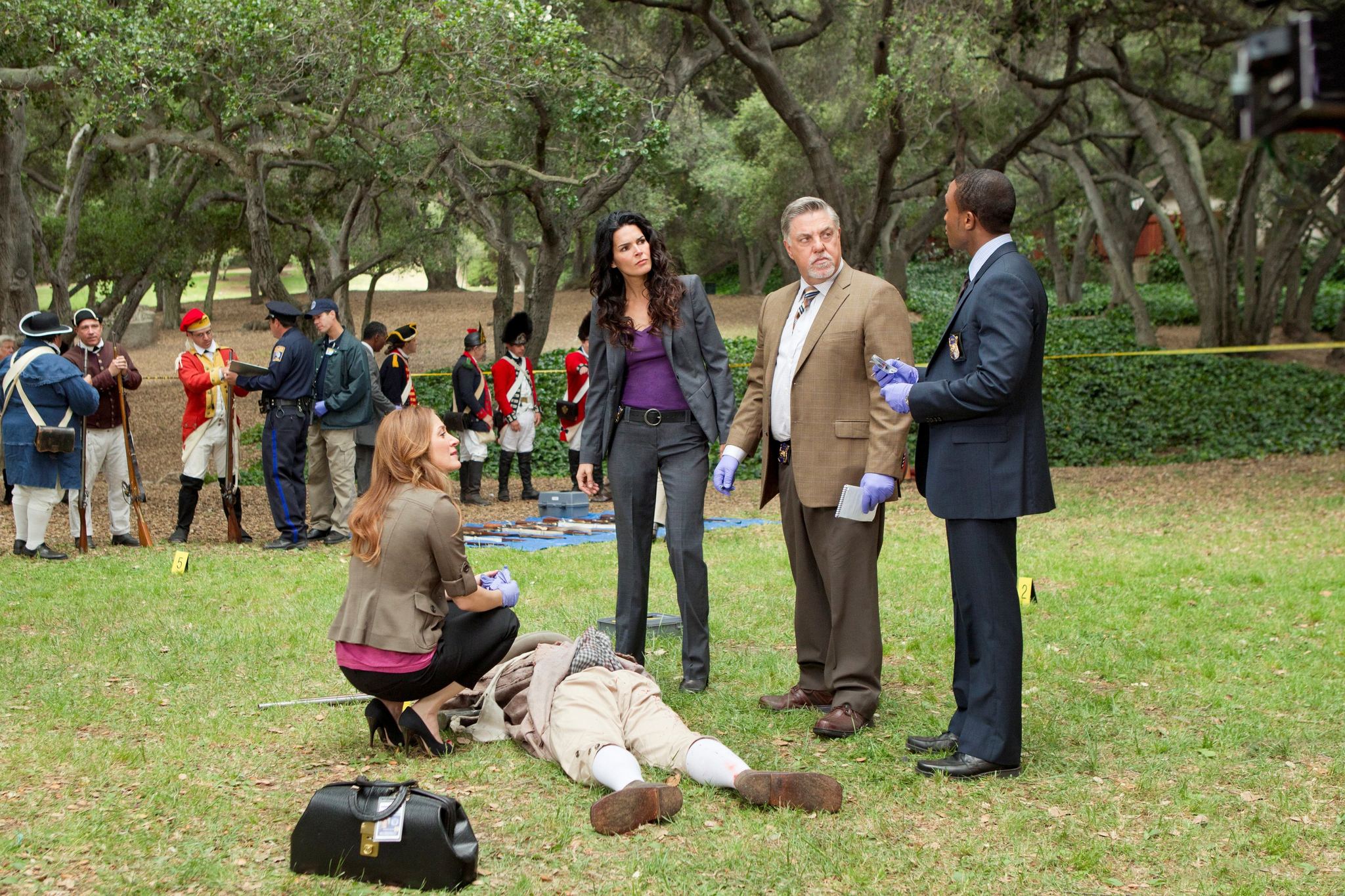 Still of Angie Harmon, Sasha Alexander, Bruce McGill and Lee Thompson Young in Rizzoli & Isles (2010)