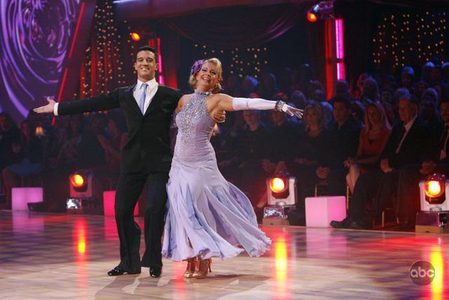 Still of Melissa Joan Hart in Dancing with the Stars (2005)