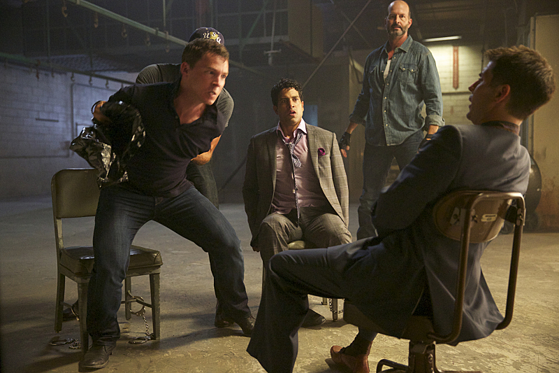 Still of Shawn Hatosy and Adam Rodriguez in Reckless (2014)