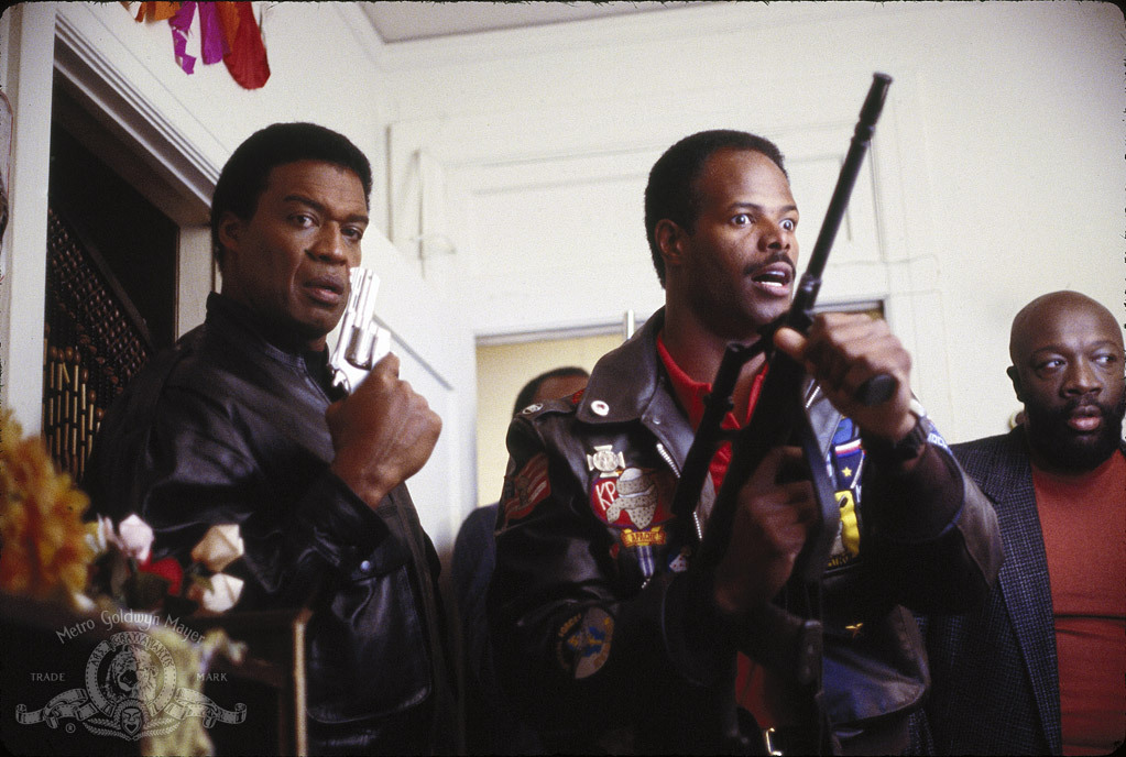 Still of Isaac Hayes, Keenen Ivory Wayans and Bernie Casey in I'm Gonna Git You Sucka (1988)