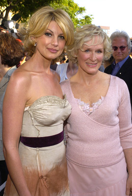 Glenn Close and Faith Hill at event of The Stepford Wives (2004)