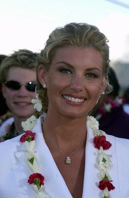 Faith Hill at event of Perl Harboras (2001)
