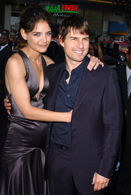 Tom Cruise and Katie Holmes at event of Betmenas: Pradzia (2005)