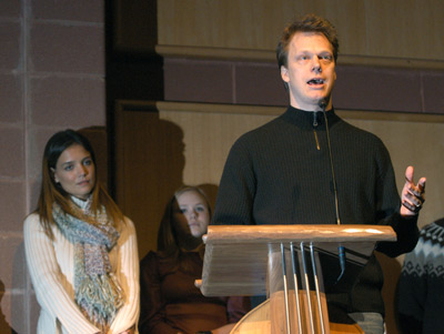 Katie Holmes and Peter Hedges at event of Pieces of April (2003)