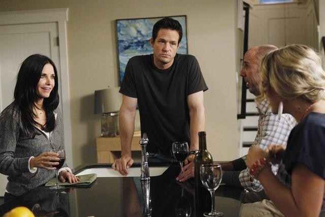 Still of Courteney Cox, Josh Hopkins and Busy Philipps in Cougar Town (2009)