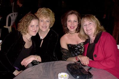 Lynn Redgrave, Shirley Knight and Kaitlin Hopkins
