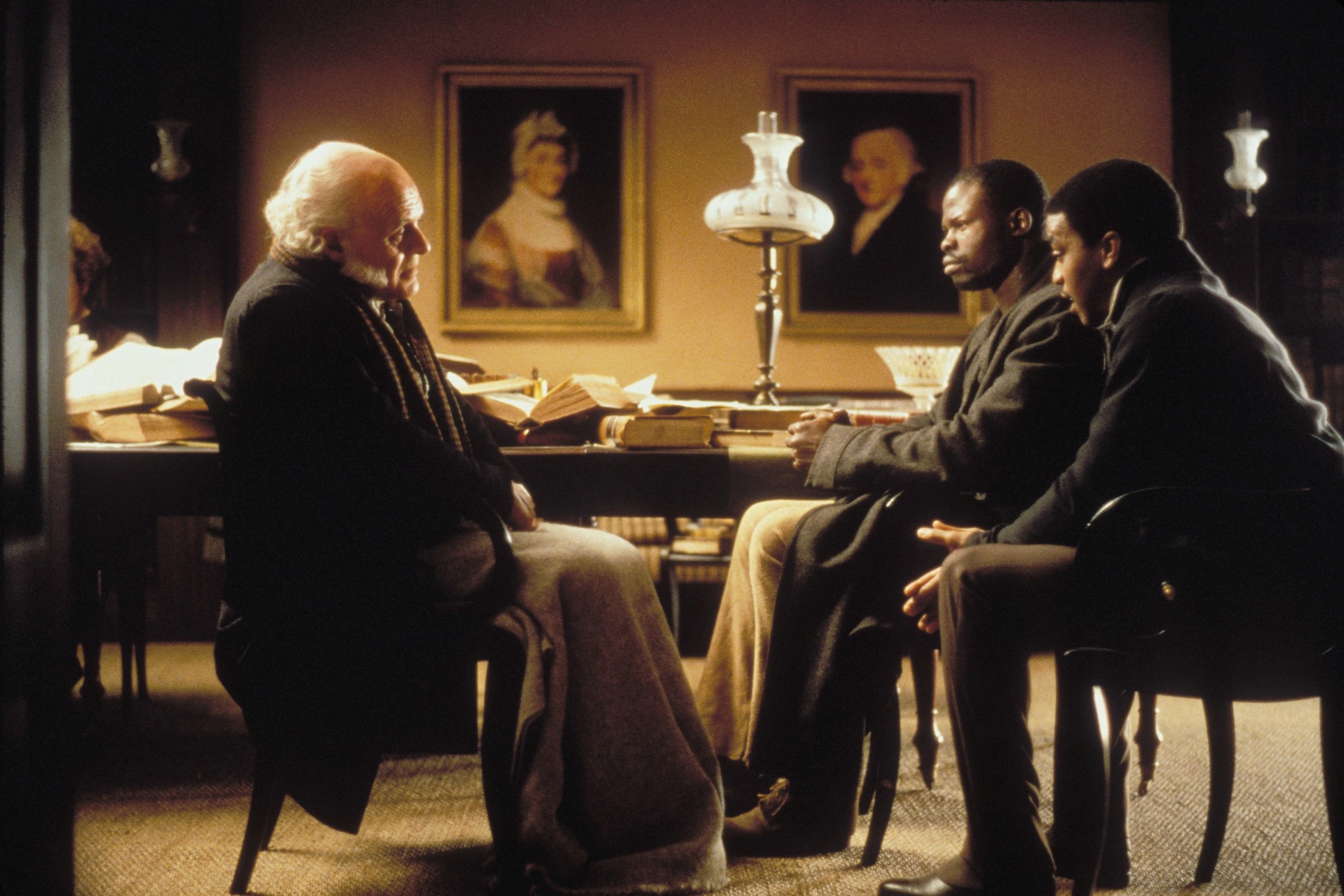 Still of Anthony Hopkins, Djimon Hounsou and Chiwetel Ejiofor in Amistad (1997)