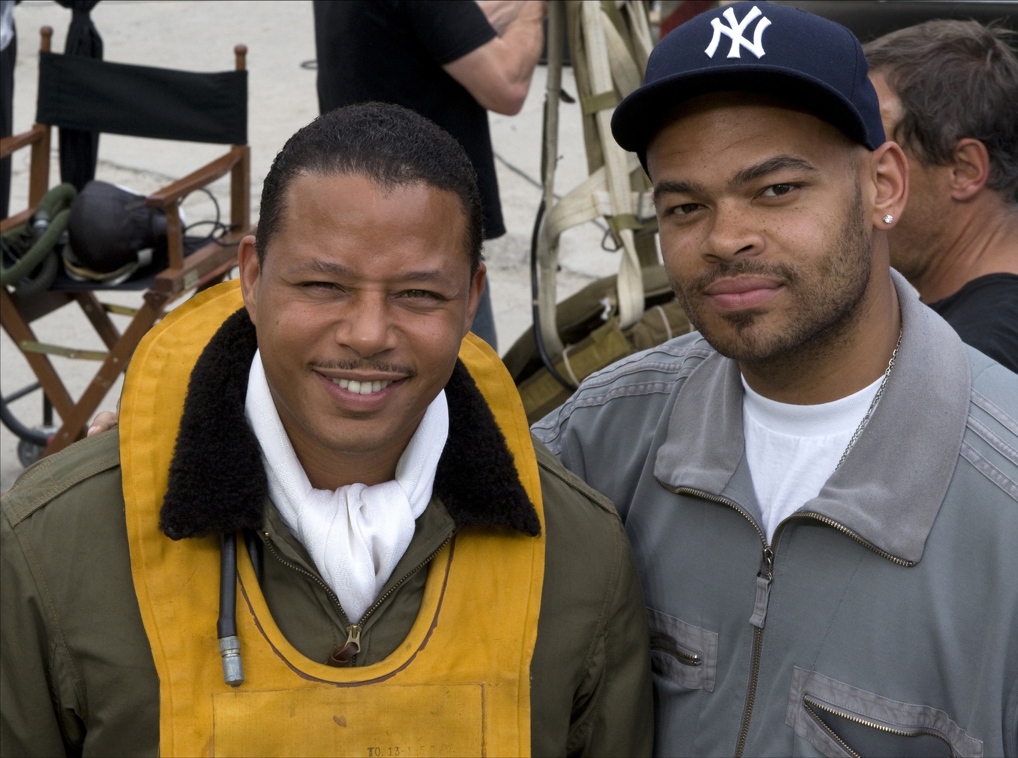 Still of Terrence Howard and Anthony Hemingway in Red Tails (2012)