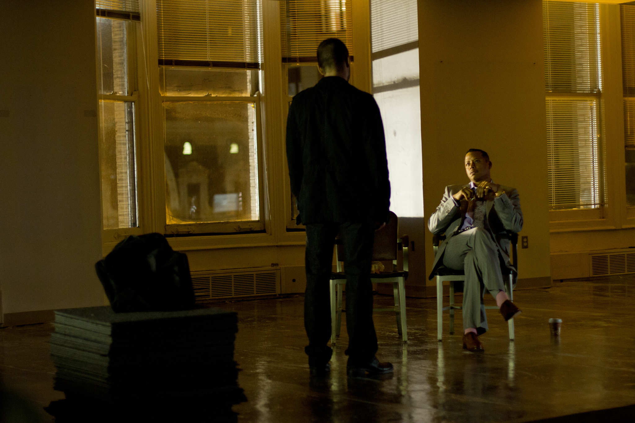 Still of Terrence Howard and Colin Farrell in Pasmerktas mirti (2013)