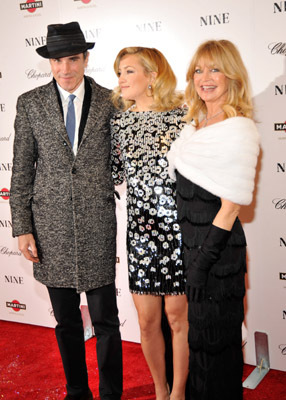 Daniel Day-Lewis, Goldie Hawn and Kate Hudson at event of Nine (2009)