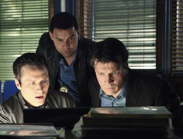 Still of Jon Huertas, Seamus Dever and Nathan Fillion in Kastlas (2009)