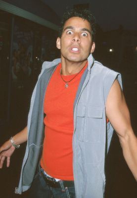 Jon Huertas at event of Kelyje (2000)